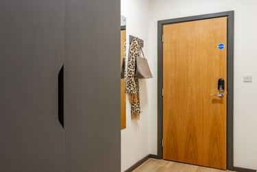 Gold En Suite at The Tannery, 115 Bath Lane, New Parks, Leicester, LE35EU - Image 5